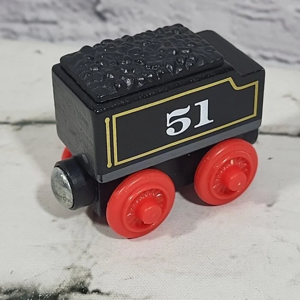 Thomas And Friends Magnetic Wooden Trains Lot‎ Of 7 James Toby Caboose Scrap Car